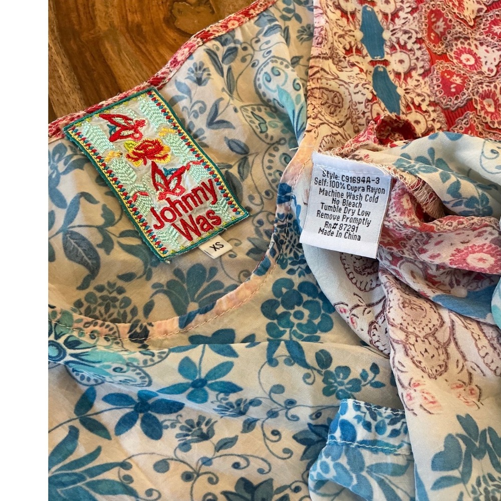 Johnny Was Bayla Tunic XS Blue Red Floral Paisley Cupra Rayon Boho Short Sleeve - Picture 5 of 9